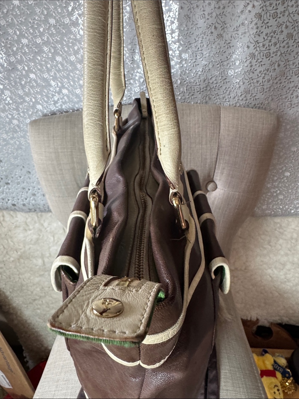 kate spade Brown and Cream Leather Tote with Faux Fur-Trim Gloves - Picture 4 of 5